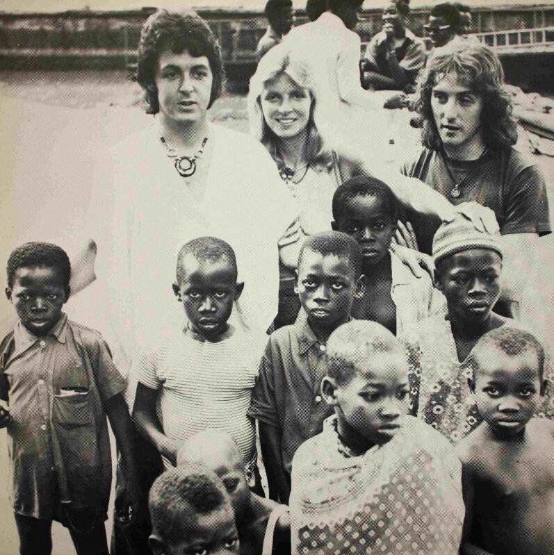 Пол и Линда Маккартни, Денни Лейн в Лагосе, 1973. 