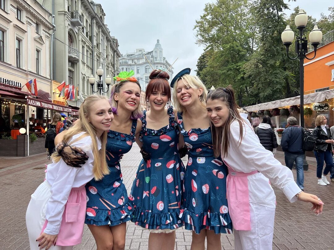 Фото сделано летом 2022 на съемках кавера на песню Orange Caramel - Catallena с моей командой PBeach 