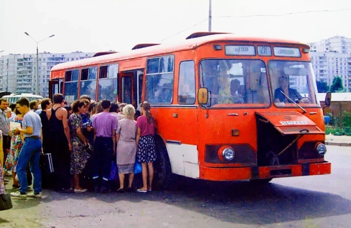 Общественный транспорт в СССР. На каких автобусах ездили в СССР? |  Юридическая социальная сеть 9111.ru | Дзен