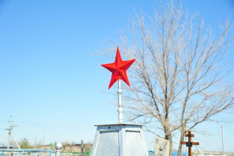    Журналисты Домбаровки провели акцию «Памятная звезда» Марина Шарт