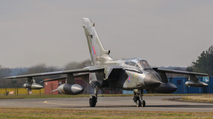 Британский Tornado