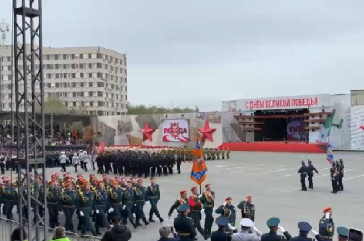    В Оренбурге прошёл парад в честь Дня Победы