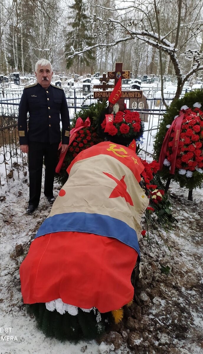 Александр Анатольевич Харчиков ушёл из жизни 7 января 2023 г. после тяжёлой, продолжительной болезни... Похоронен на кладбище ПГТ Ульяновка (ж.д. ст. Саблино), Ленинградской обл.