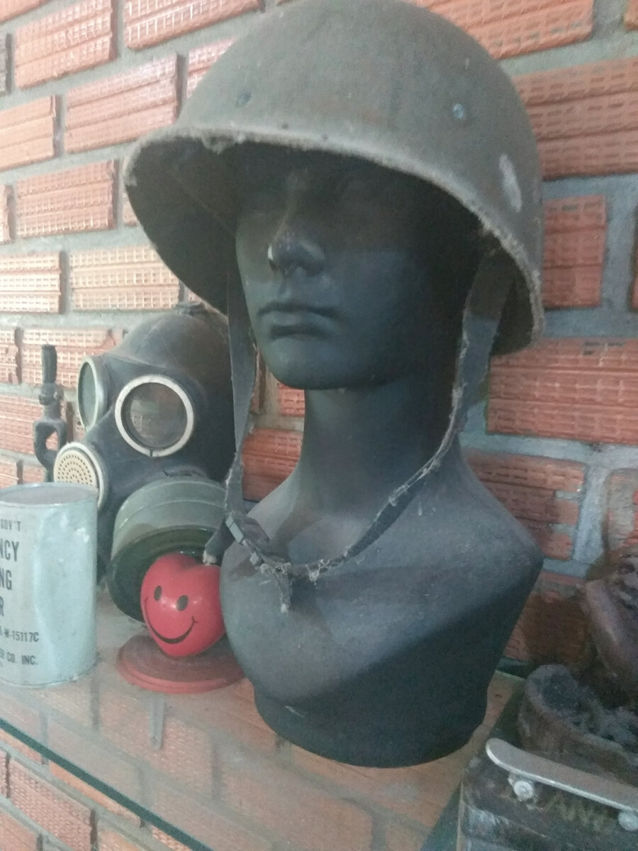 Фото нашего боевого товарища, прошедшего джунгли Камбоджи и нашедшего выход к границе Таиланда только в 2023. У него была с собой только зажигалка