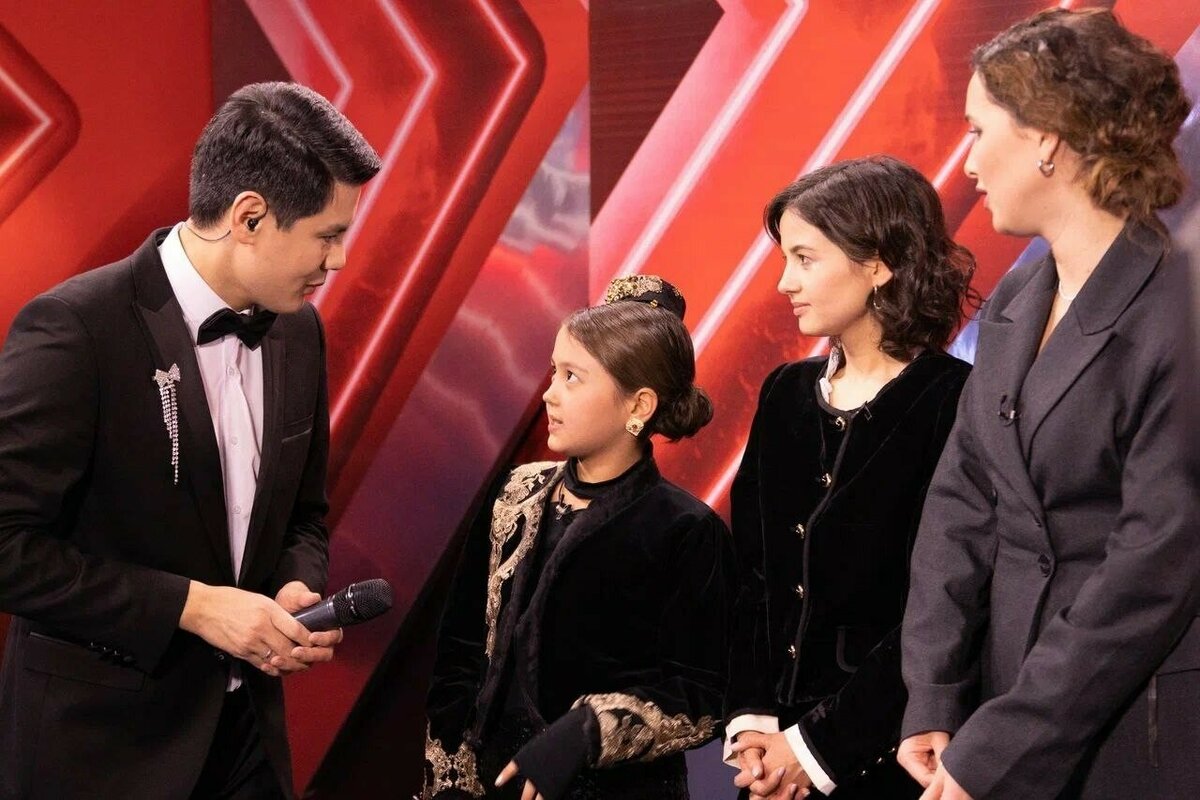 Ралина Ибраева из Казани выступила на шоу «Qazaqstan Даусы. Балалар» («Голос. Дети» в Казахстане). Скриншот видео