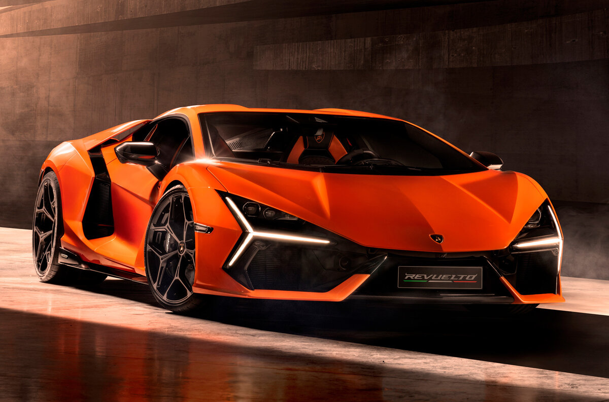 Lamborghini Aventador спорткар