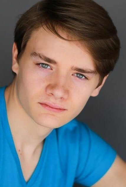 Дакота Гойо - Max Kenton