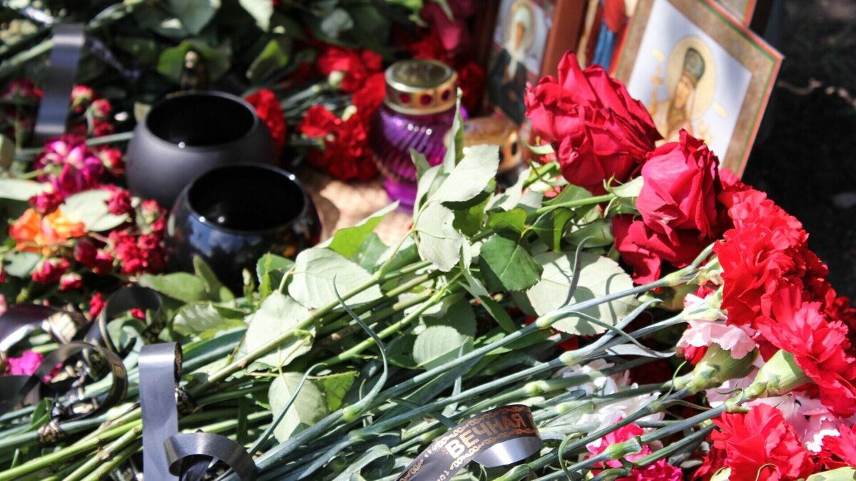     Жители Москаленского района решили поддержать земляка.