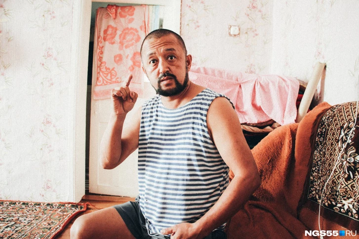 Серик даже не думал в юности, что окажется однажды на войне. А тем более - в плену