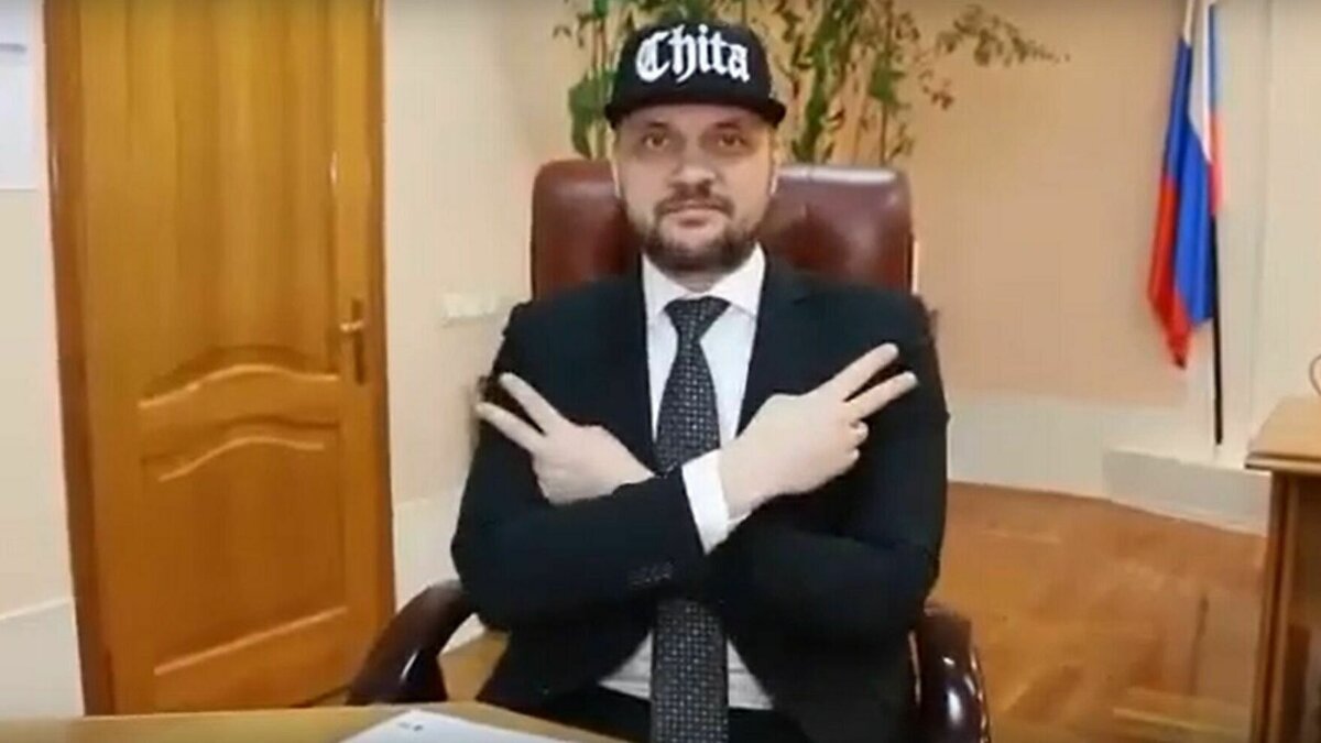     Пресс-секретарь главы Забайкальского края покинула столь ответственный пост и «пошла жить жизнь». На фоне произошедшего вспоминаем последние «достижения» губернатора Осипова в медиапространстве.