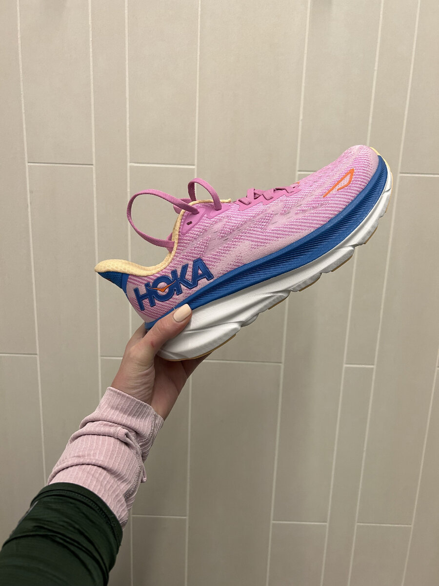 Hoka Clifton 9