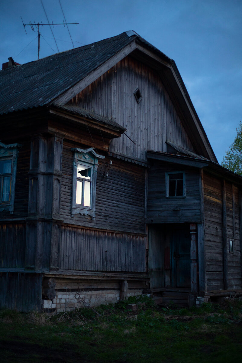 Деревня в сумерках. Заозерье на Нестиаре, Нижегородская область | Света  Шуга | Дзен