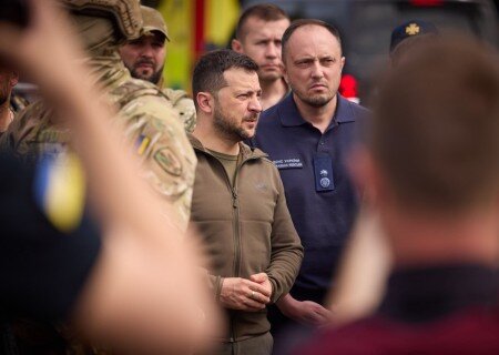    Зеленский приехал в Херсонскую область