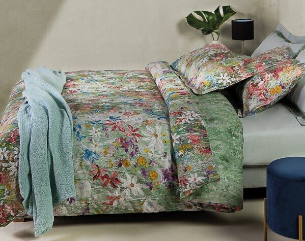 Россыпь акварельных цветов на постельном белье из перкаля Estate In Fiore от Mirabello