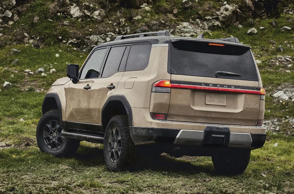    Lexus GX Overtrail+   
Lexus