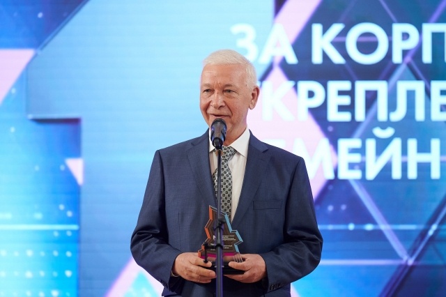    Николай Мельников считает признание коллег важным событием в жизни корпорации. Фото: ВСМПО-Ависма