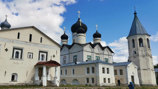 Свято-Троицкий Зеленецкий мужской монастырь, расположенный в труднодоступном месте в 140 км от Санкт-Петербурга