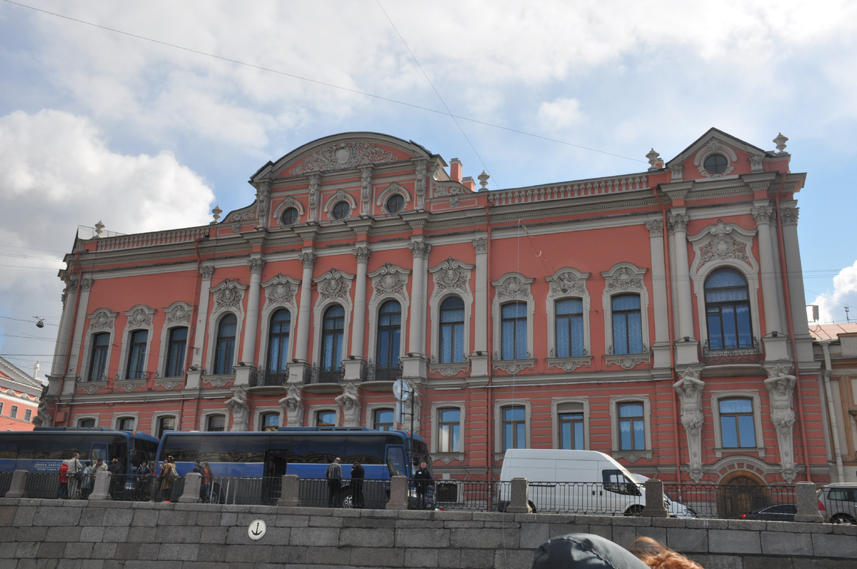 Дворец князей Белосельских-Белозёрских