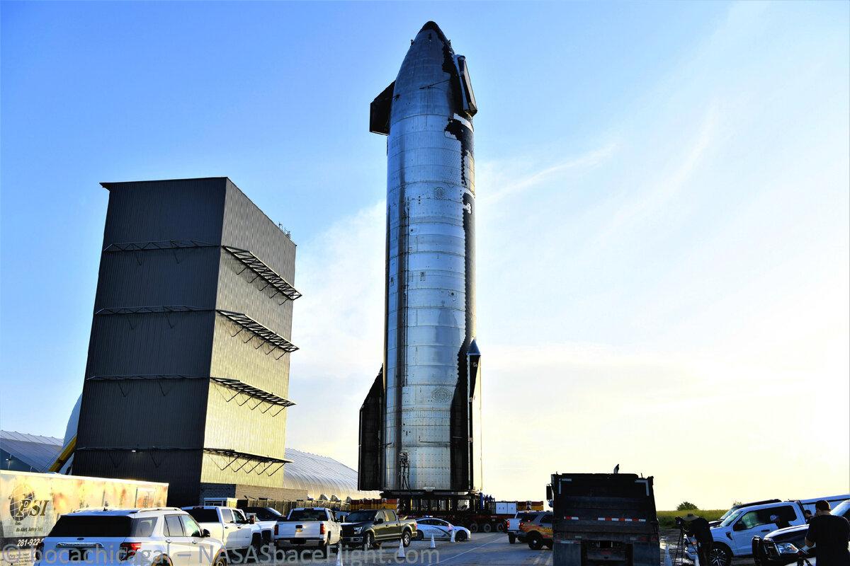 Общий вид одного из прототипов корабля Starship.