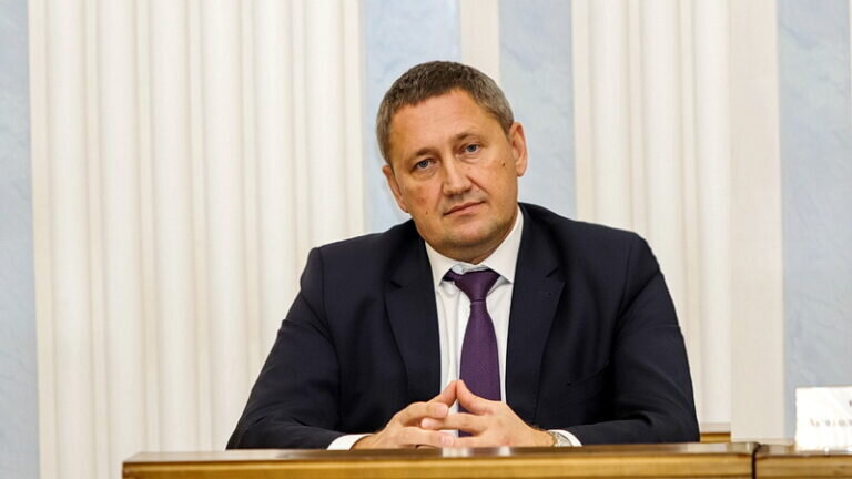    Суд Оренбурга продлил меру пресечения Анатолию Чахееву Белов Михаил Александрович