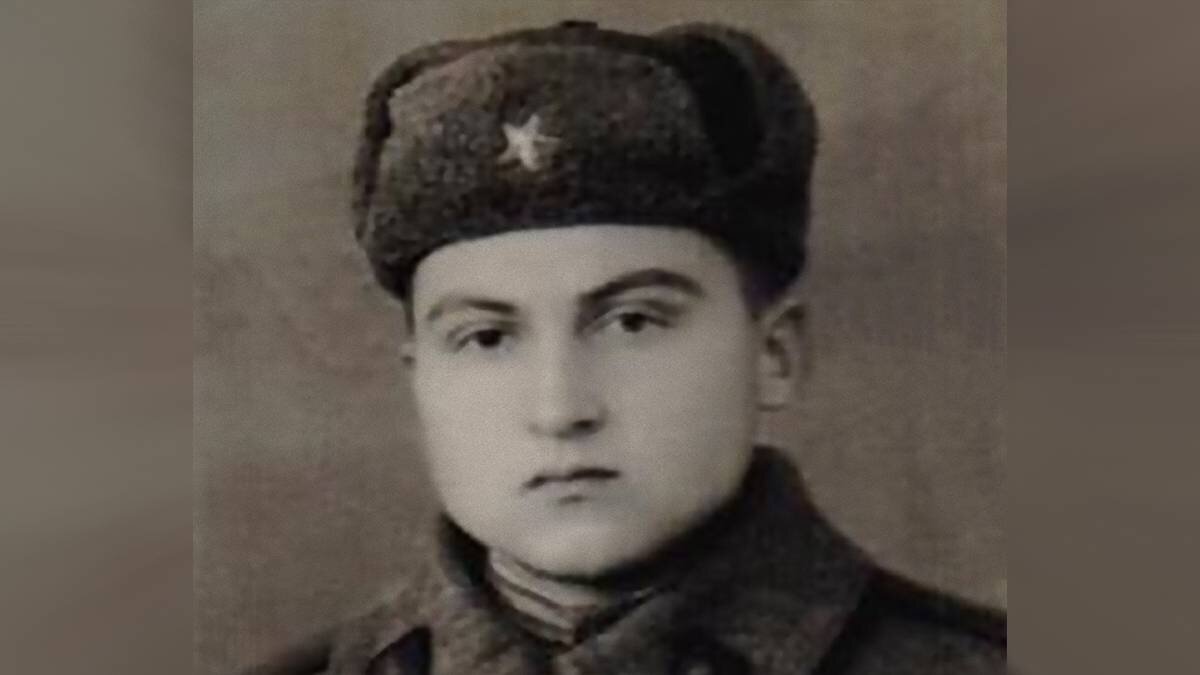    Молодой Николай Ярко сразу после призыва в армию. Скоро он станет сапером и займется разминированием освобожденных от фашистов территорий / Фото: Из личного архива Николая Ярко