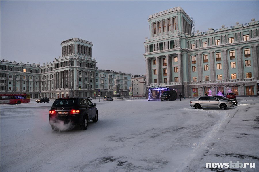 Ворота в Норильск — башни на Ленинском проспекте 