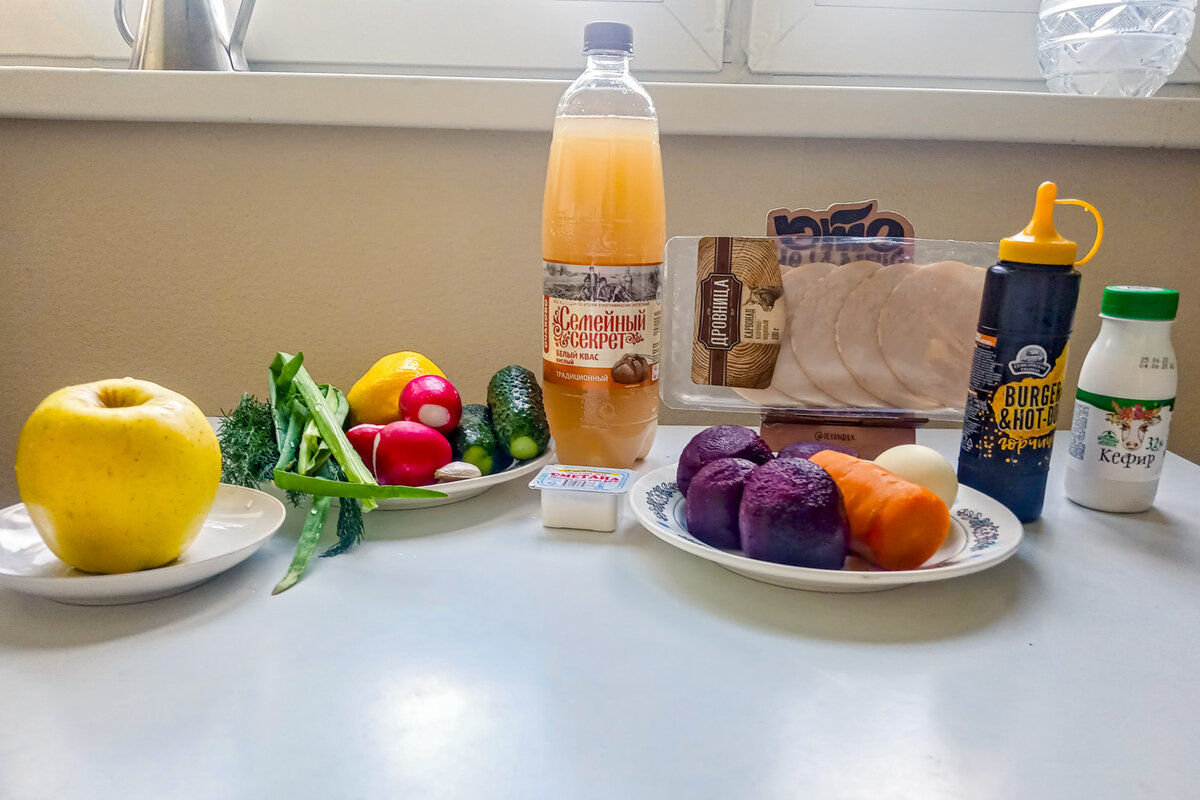 Простые и ароматные ингредиенты для создания холодного свекольника  Фото: Виктория З.