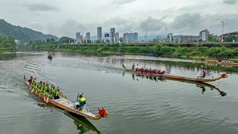 Состязание на Драконьих лодках в Китае, фото из открытых источников.