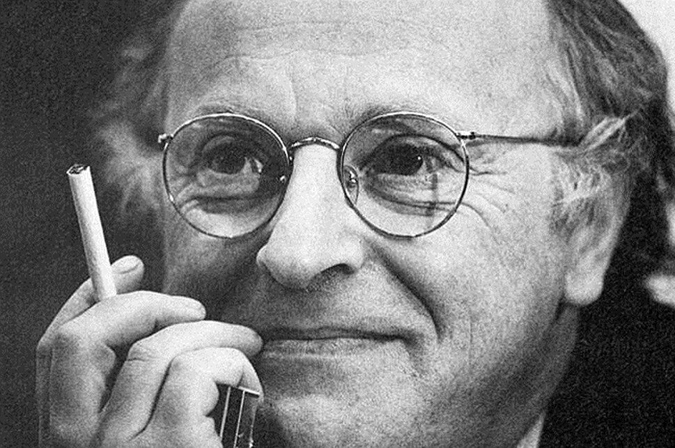 Иосиф Бродский с сигаретой