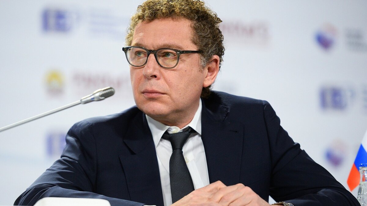     Бизнесмен Александр Мамут, бывший совладелец «Рамблера» и владелец изданий Газета.ру и Лента.ру, ранее уехал из страны и теперь планирует за границе создать новое, либеральное издание.