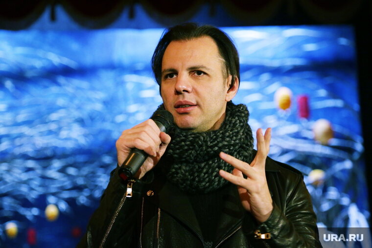    Теодор Курентзис выступил на открытии Дягилевского фестиваля со своим оркестром