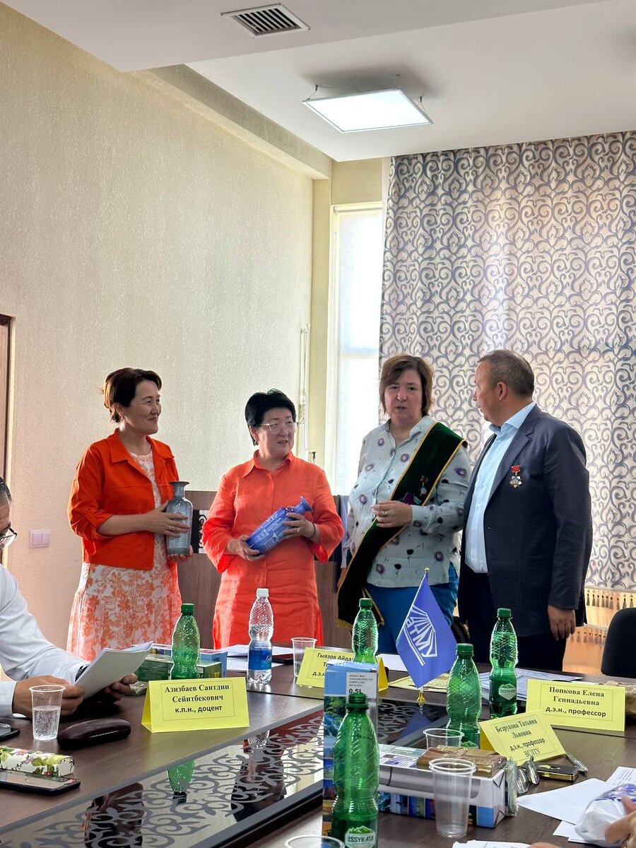 С интересным докладом на конференции в БатГУ по экологическому следу выступила д.э.н., проф. Ч.Р. Кулуева
