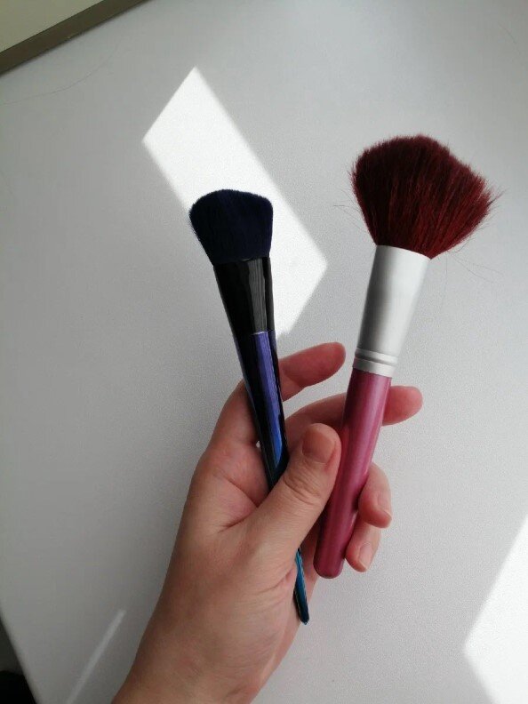 У меня кисти недорогие из Фикс-прайса и Галамарта.