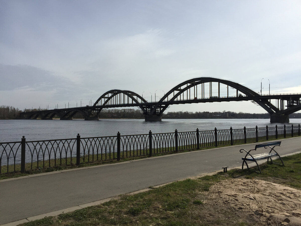 Набережная с видом на Волгу
