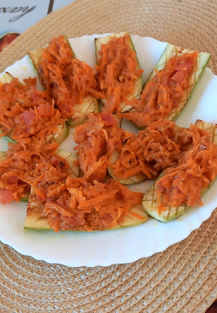 Кабачок с морковью и помидором (фото автора)