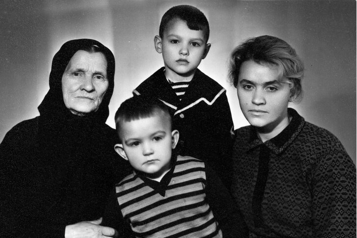 Евгений Дятлов остался без отца, когда ему было пять лет
