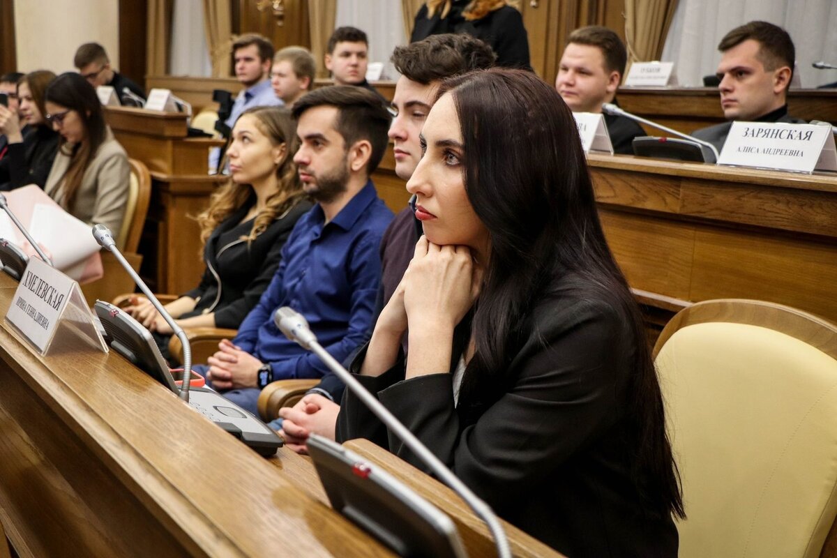 Молодежное собрание. Молодежный парламент Белгородской области. Молодежный парламент Орловской области. Молодёжный парламент Волгоград. Молодежный парламент Таганрог.