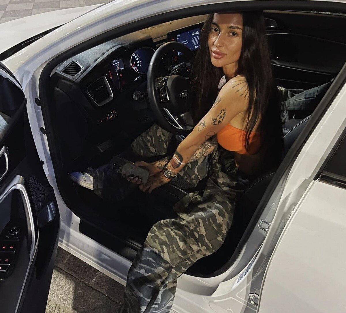 айза долматова 2020. айза анохина. жена гуфа инста. айза анохина долматова. айза анохина.