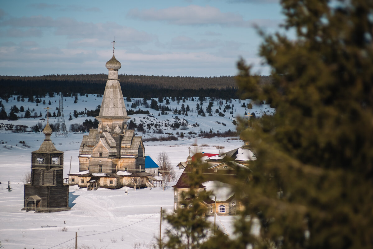 Поморское село Варзуга: здесь молятся за некрещенных, а купола стоят на  земле | Север неизвестный | Дзен