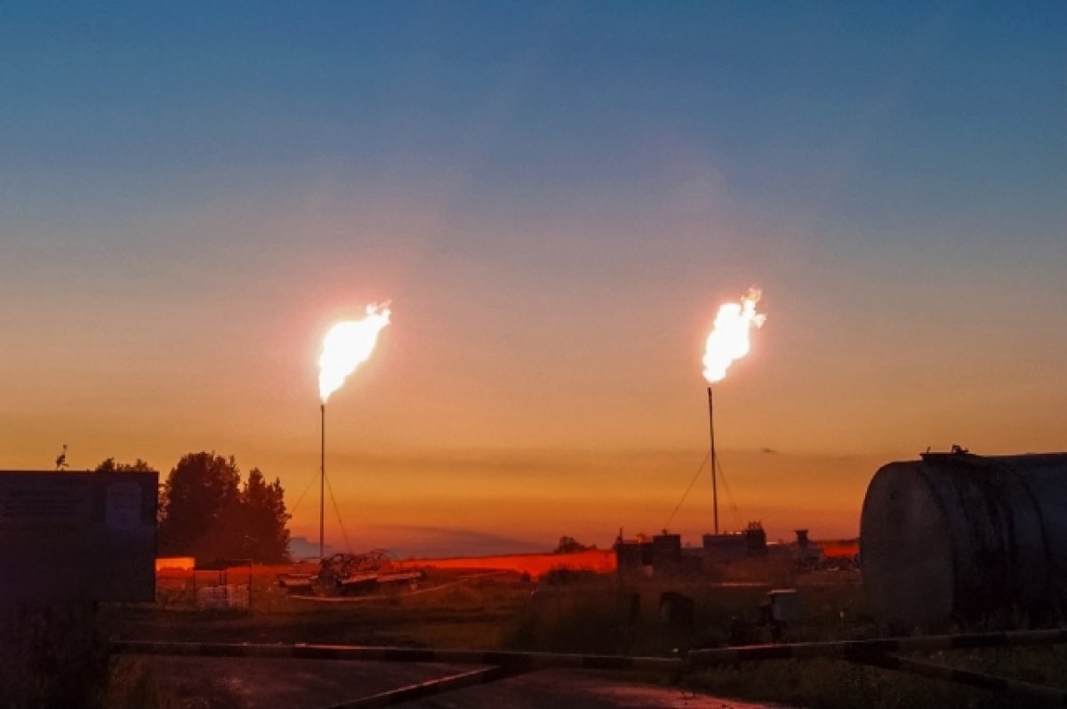    В Тюменском регионе 45 лет назад впервые добыли 1 млрд тонн нефти