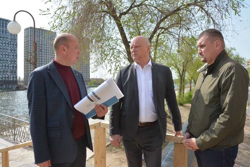   Администрация Астрахани