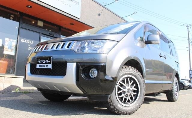 Фото внешности и салона, листайте.