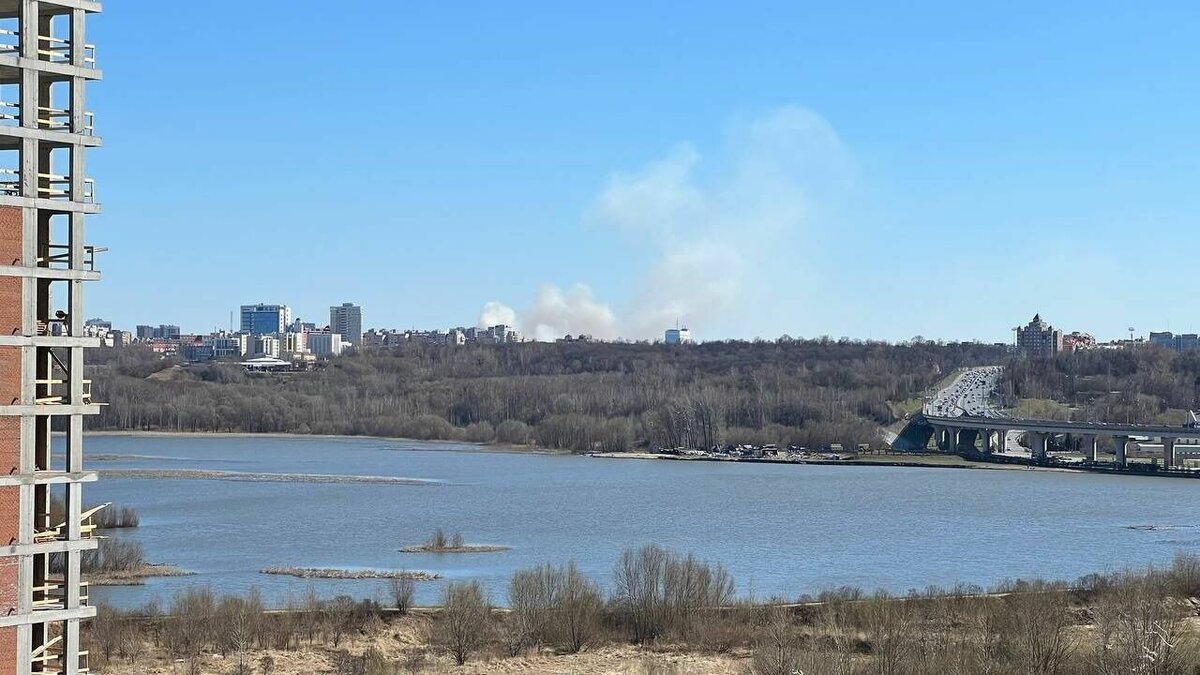     В южной части Казани не могли слышать громкие взрывы со стороны танкового полигона из-за их отсутствия. Об этом сообщили в Telegram-канале «Война с фейками».