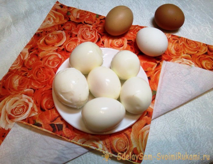 Как очистить вареное яйцо