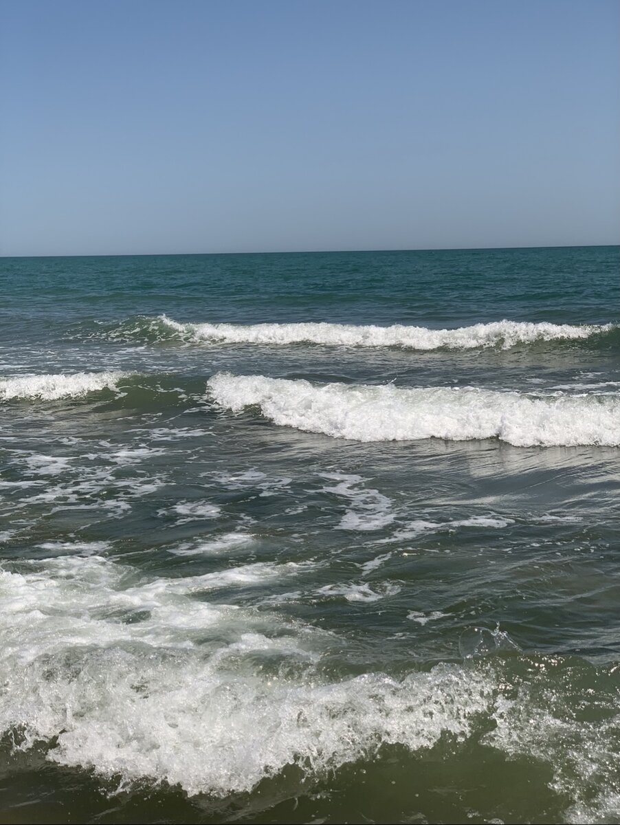 Каспийское море летом