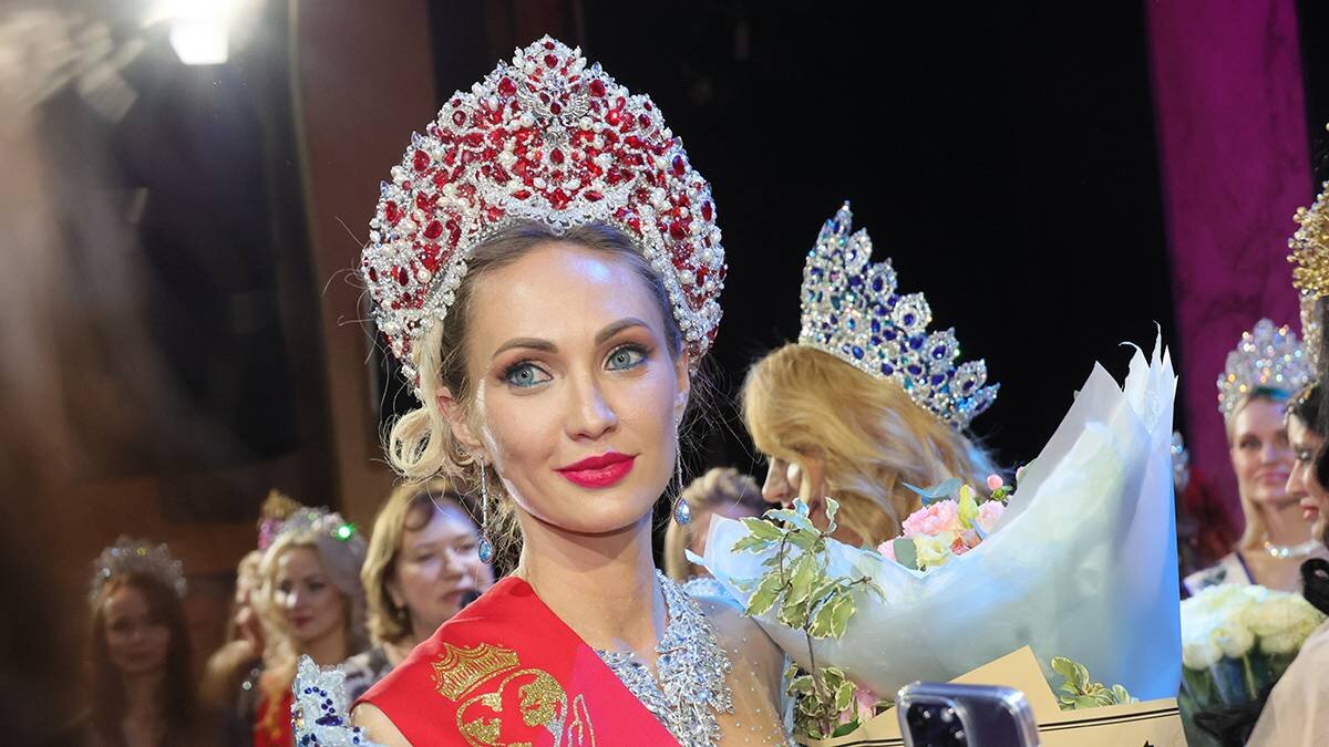 Миссис москва отзывы. Миссис Москва 2023 Милеева. Миссис Москва 2024. Миссис Москва 2001 год.