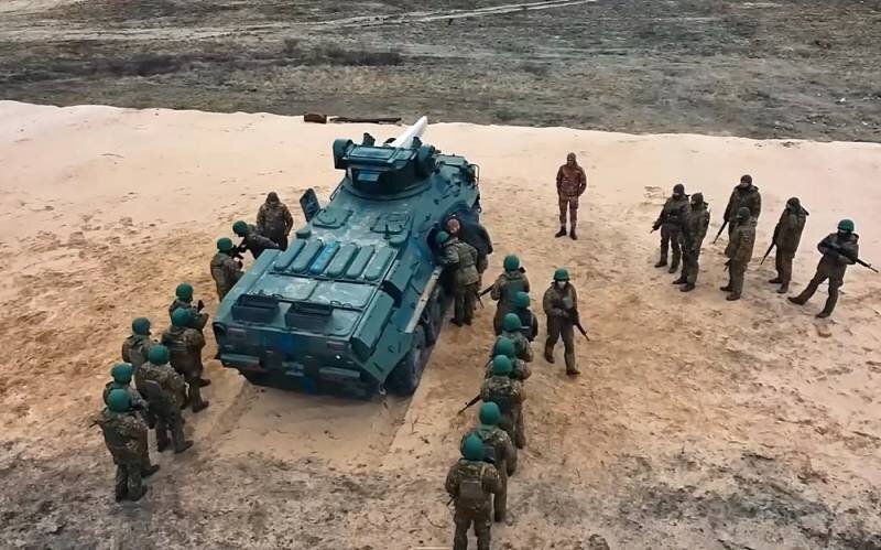 В «Азове»* заявили о готовности захватывать небольшие города России для ...