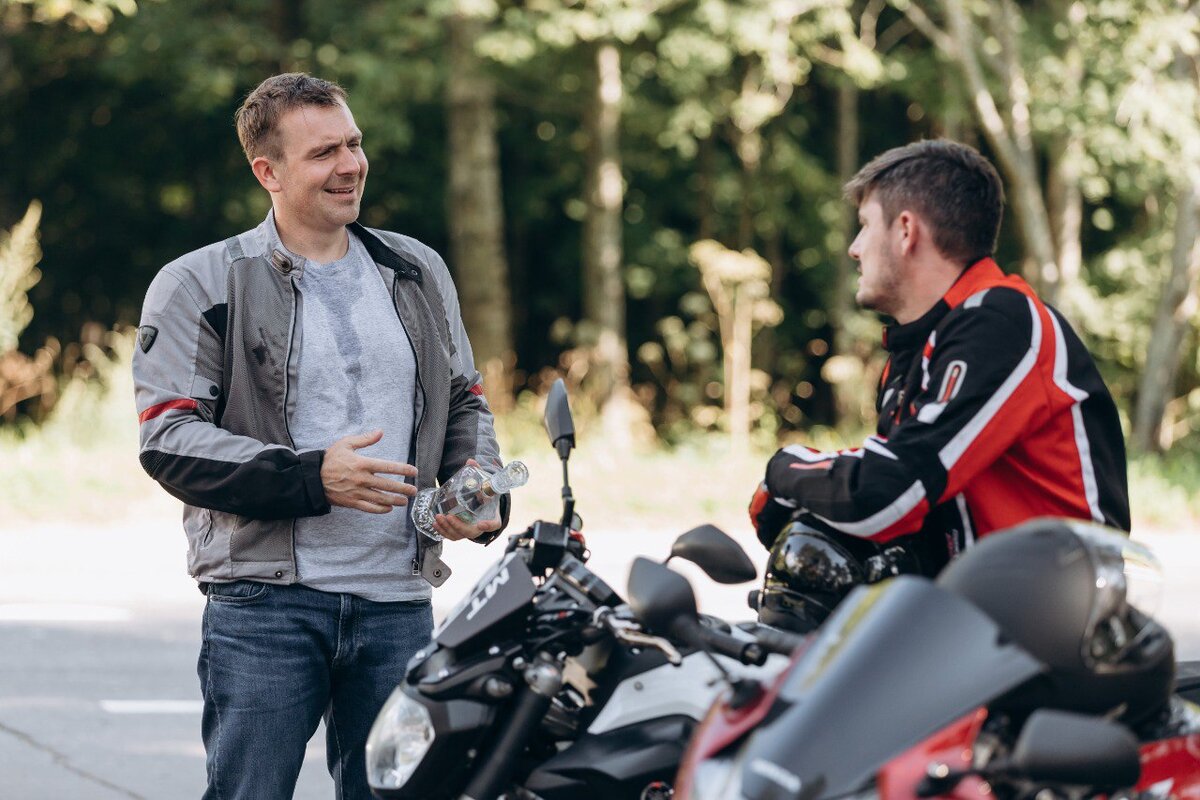 Антон Васильев и Дмитрий Паламарчук. Кадр из сериала "Невский. Расплата за справедливость".