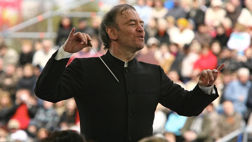     Валерий Гергиев родился в Москве 2 мая 1953 года  Руслан Кривобок / РИА Новости