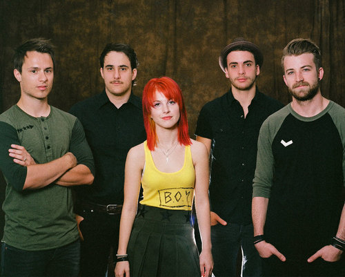Основной состав Paramore в 2010 году.
